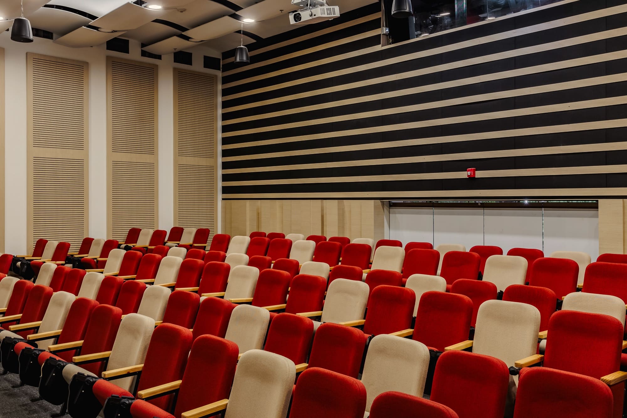 Auditorio Guillermo Cano 7