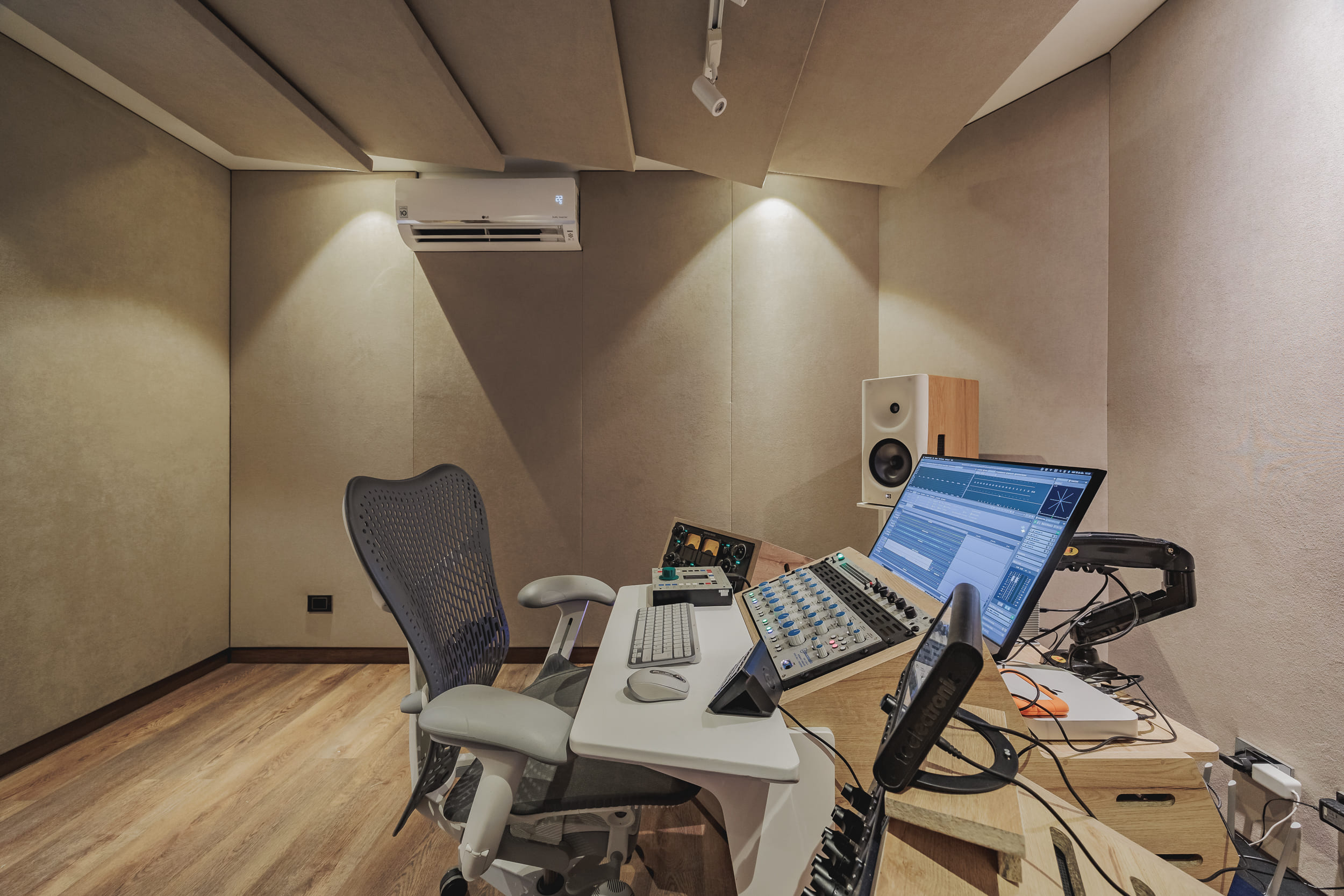 Estudio Jey Faro 5